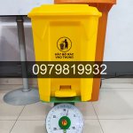 thung-rac-nhua-30L-HDPE.jpg